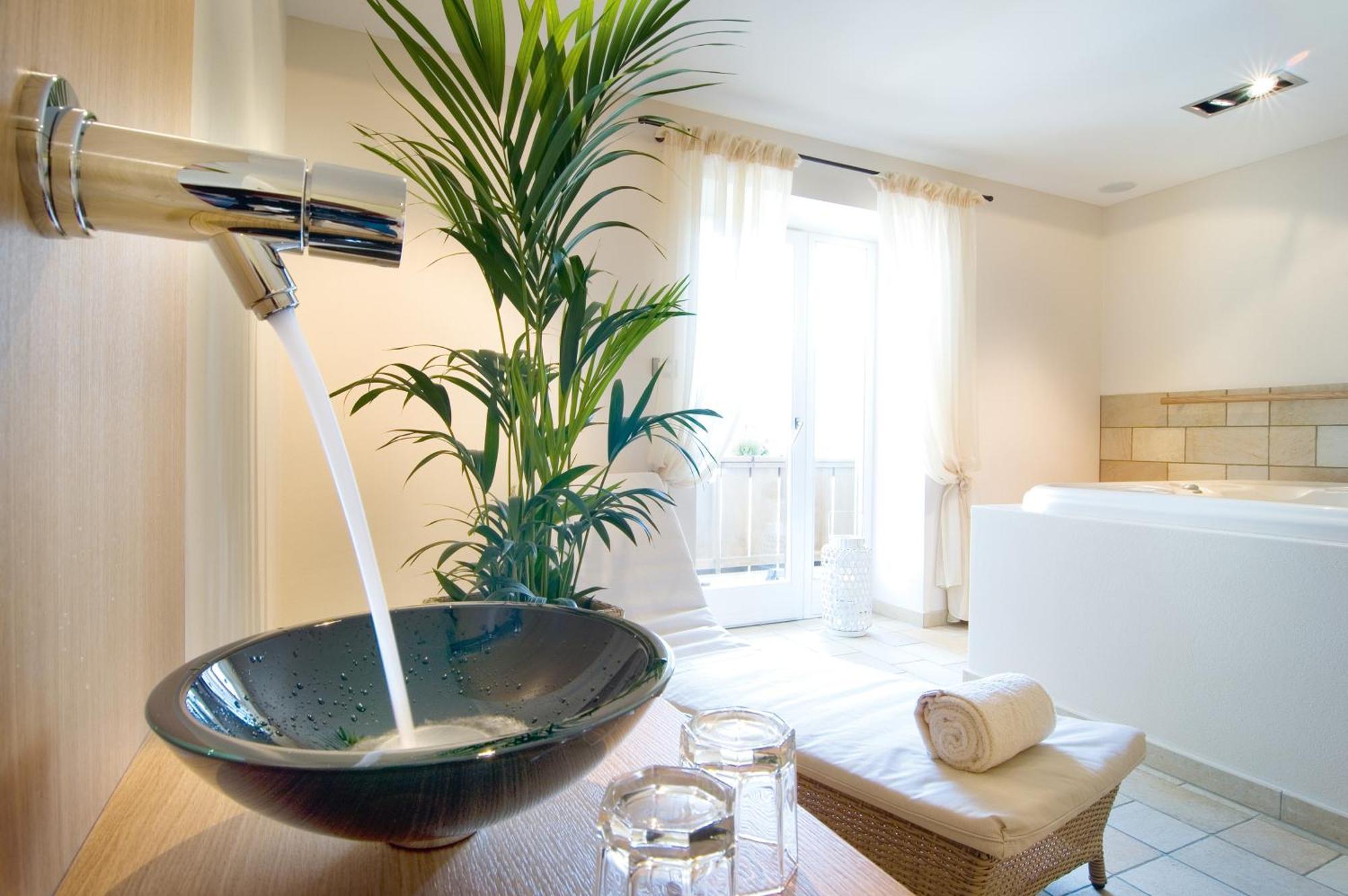 Hotel Kronsbuehel ティローロ エクステリア 写真
